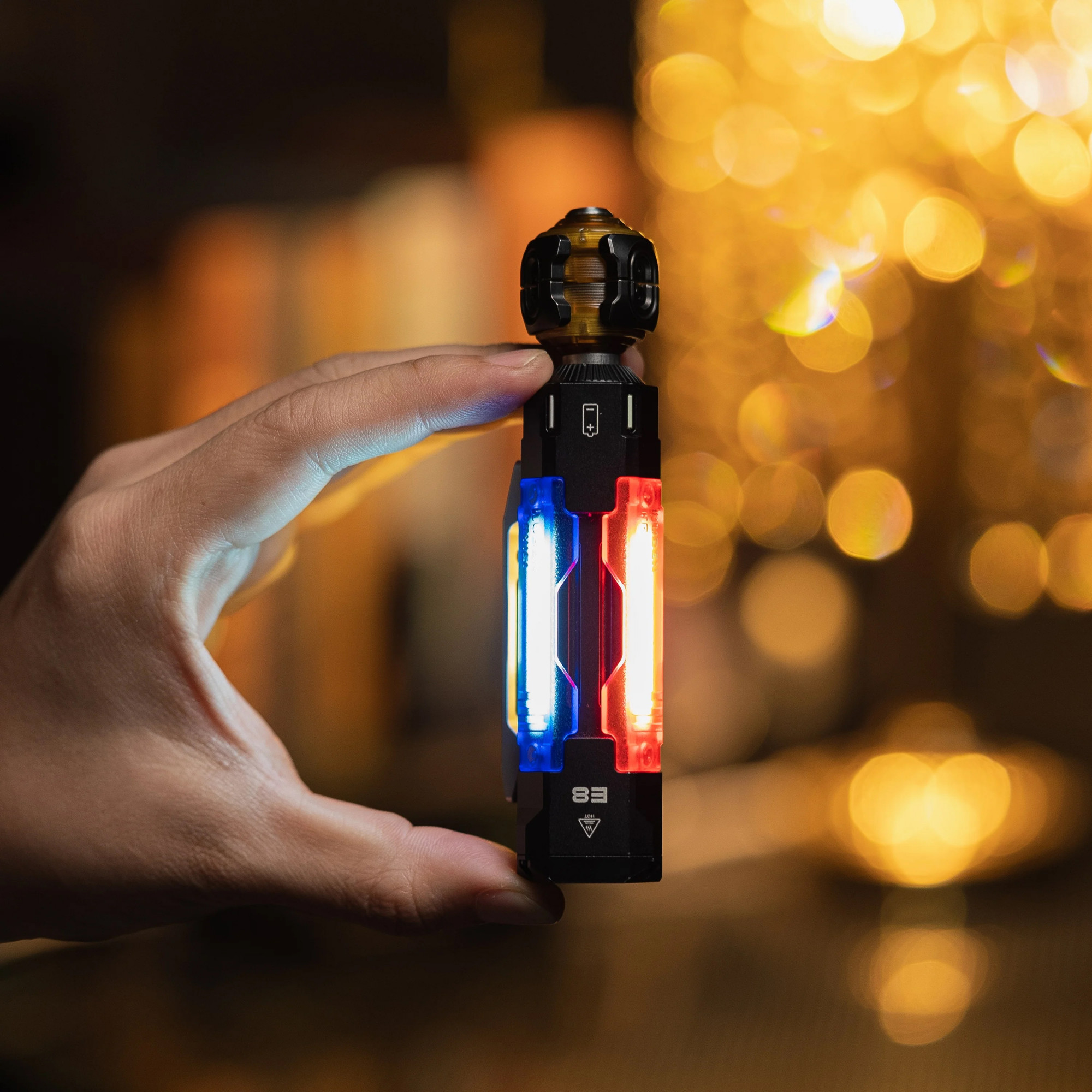 Ліхтар  із титану та потрійним джерелом світла  Wuben E8 Compact Magnetic Modular Titanium Edition